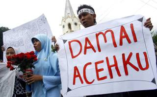 10 Tahun Perjanjian Damai Aceh Masih Diselimuti Kelabu