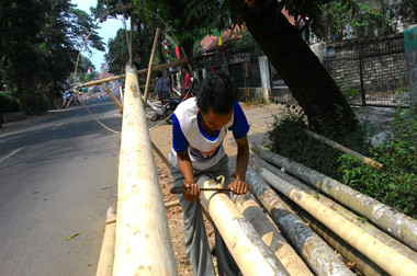 Cukup 2 Jam, Batang Pohon Pinang Siap Digunakan