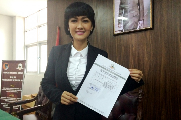 Jupe Lulus Skripsi dengan Nilai A