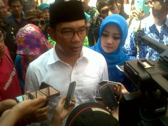 Emil Imbau Warga Bersiap Hadapi MEA 2015