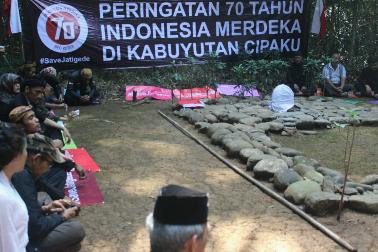 Tolak Waduk Jatigede, Acil Bimbo Upacara di Situs <i>Kabuyutan</i>