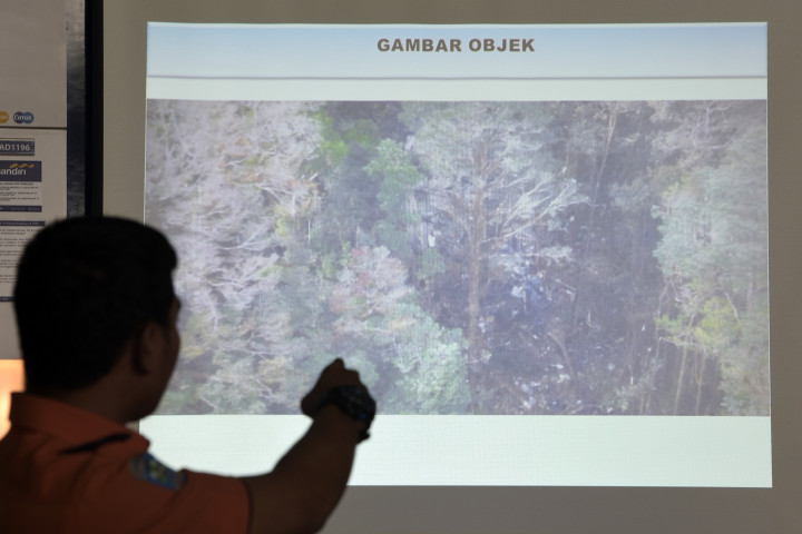 <i>Black Box</i> Ditemukan di Lokasi Pesawat Trigana Jatuh