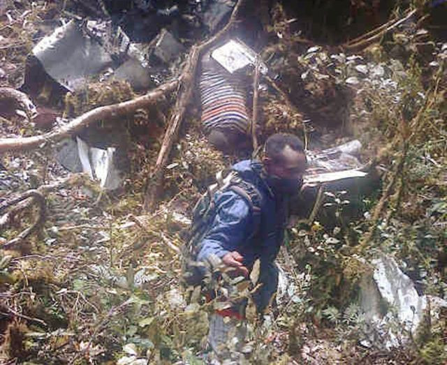 Malam ini, Keluarga Pramugari Dita & Ika Diterbangkan ke Jayapura  