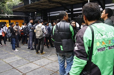 Go-Jek Protested for Massive Recruitment of Drivers
