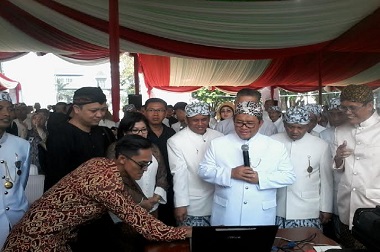 HUT ke-70 Jabar, Aher Resmikan Proyek Revitaliasasi Kawasan Gasibu