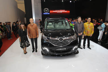 All New Mazda2 dan Biante <i>Limited Edition</i> Resmi Dipasarkan 
