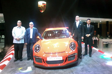 Porsche Hadirkan 911 GT3 RS dan Cayman GT4 Debut Global di GIIAS 2015 