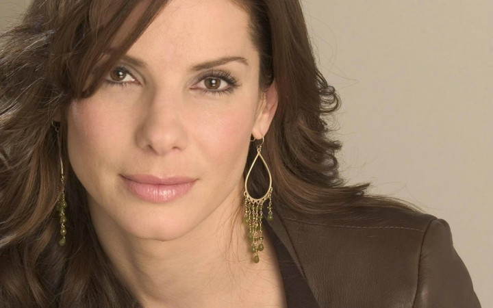 Sandra Bullock Kembali Menjalin Hubungan