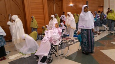 Hajah Rajawali, 20 Kali Naik Haji