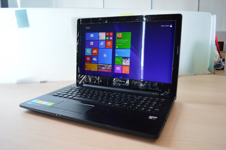 Lenovo IdeaPad Z50-75, Performa dan Dimensi Besar