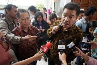 Kuasa Hukum <i>Keukeuh</i> Praperadilan OC Kaligis Tak Bisa Digugurkan