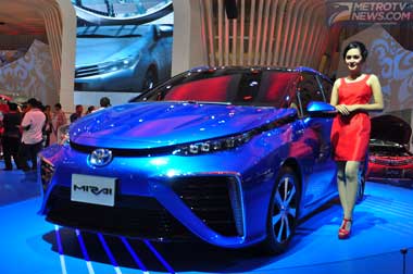 Toyota Kupas Teknologi Mirai dan i-Road di GIIAS 2015 