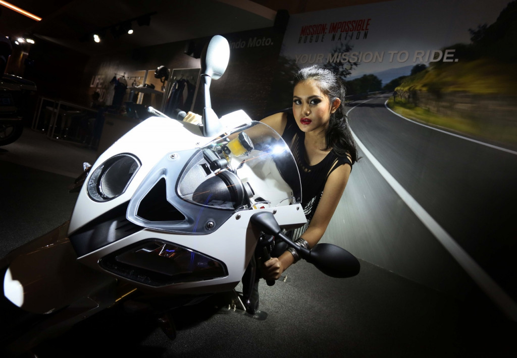 BMW 'Mission: Imposible' <i>Ngepot</i> di GIIAS 2015