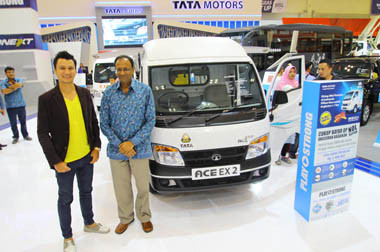 Christian Sugiono Pasarkan Compact Food Truck Tata Motors