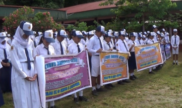 Ribuan Siswa di Jayapura Doakan Korban Trigana Air