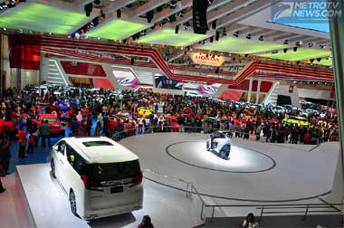 Empat Hari Digelar, Pengunjung GIIAS 2015 Tembus 180 Ribu