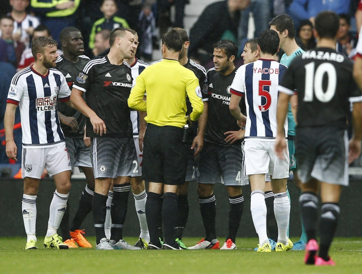 Kecewa Kartu Merah Terry, Mourinho Tolak Ajukan Banding 