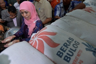 Diduga Selewengkan Raskin, Polisi Periksa Kades di Pamekasan