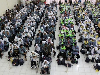 Kegiatan Calon Jemaah selama Semalam di Asrama Haji