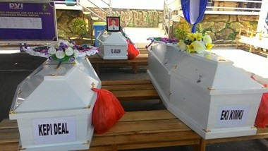 Jenazah Anggota DPRD dan <i>Co-Pilot</i> Trigana Air Teridentifikasi