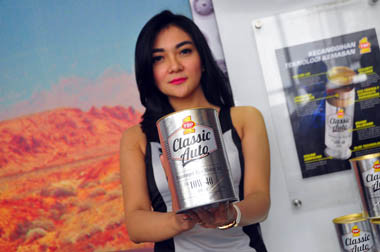 Classic Auto 10W-40, Oli Baru Top 1 untuk Mobil Harian 