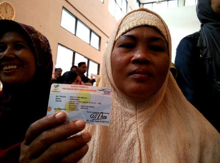 Mensos: Dana PKH Bukan Untuk Uang Muka Motor