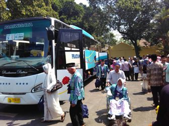 Visa Haji Bermasalah, Jemaah Calon Haji Asal Jombang Khawatir 