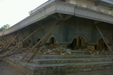 Dibangun Tiga Tahun Lalu, Masjid di Pamekasan Ambruk