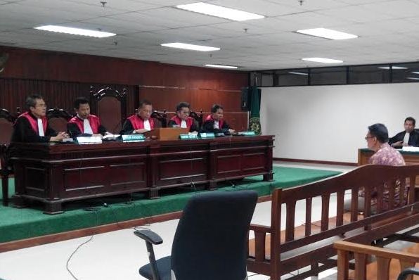 Ajudan Fuad Amin Divonis Dua Tahun Penjara