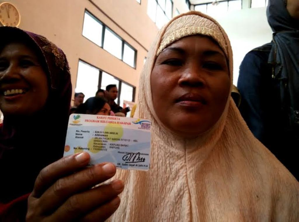 Salah seorang warga pemegang kartu PKH - MTVN/LB Ciputri Hutabarat, 