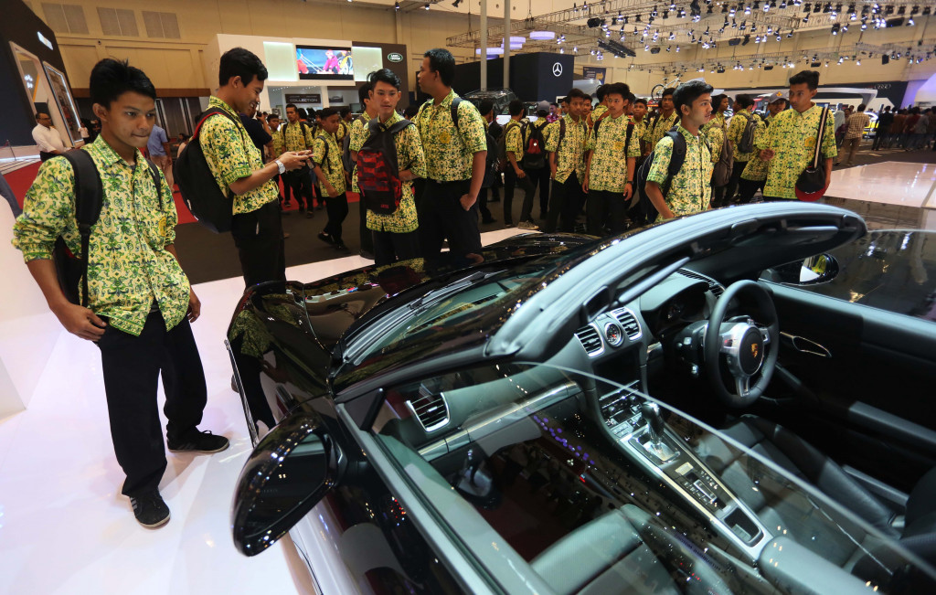 Ini Harinya Pelajar Belajar di GIIAS 2015