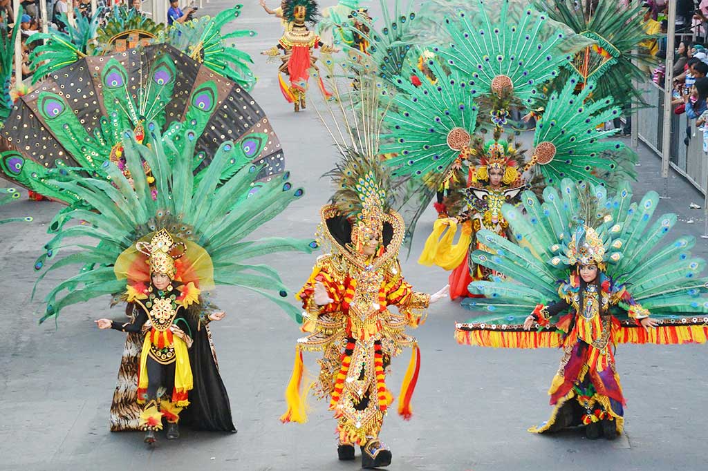 Semaraknya Acara Jember Fashion Carnaval 