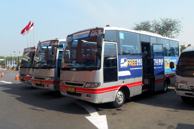 Bus Gratis Permudah Berkunjung ke GIIAS 2015 