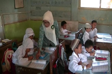 Anak-anak Sekitar Jatigede masih Bersekolah 