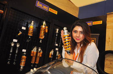 <i>Shock Breaker</i> Ohlins Diburu Pengunjung GIIAS 2015  