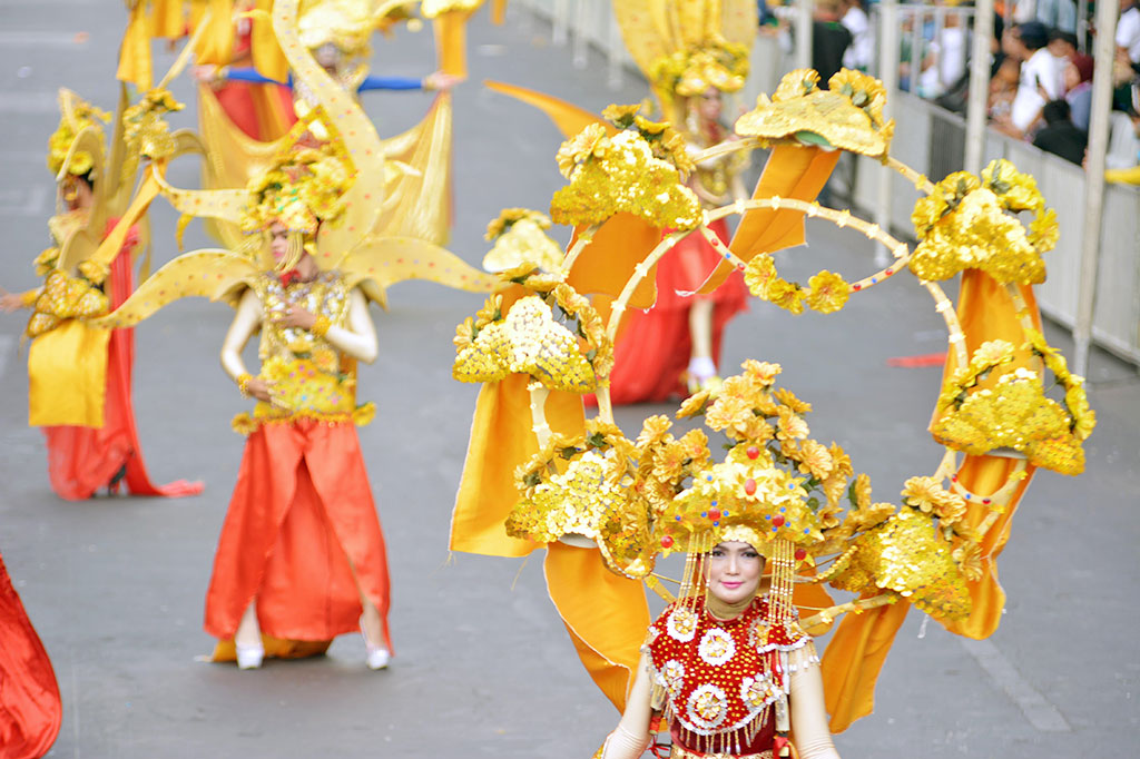 Meriahnya Karnaval Wonderful ArtChipelago Indonesia di Jember