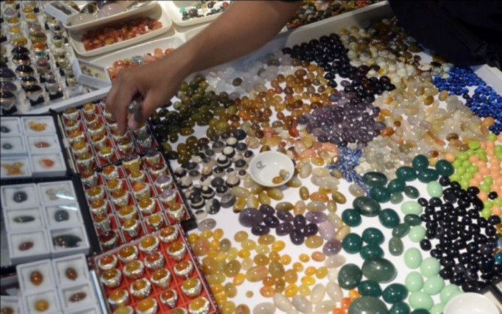 Menperin Ajak Ahli Geologi Petakan Batu Mulia