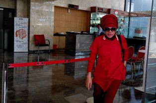 Bunda Dorce Jenguk Evy Susanty?