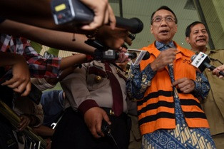 Jero Wacik Berdoa Minta Dihukum Seringan-ringannya