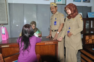 <i>Segera Tangkap Pemerkosa Pelayan Warung</i>