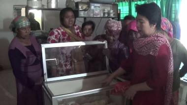 Tali Pusat Belum Terpotong, Bayi Laki-laki Ditemukan di Depan Poliklinik Desa 