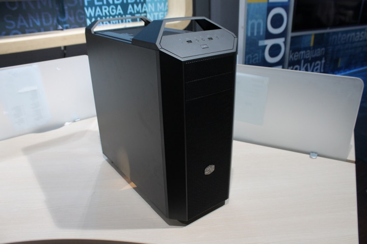 Cooler Master MasterCase 5, Modifikasi Seluas Mungkin 