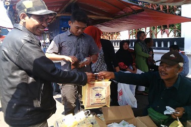 Musim Haji Datang, Pedagang Dadakan Bermunculan di Embarkasi Donohudan