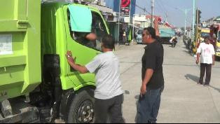 Bikin Rusak Jalan, Warga Brebes Hentikan Truk Proyek Tol