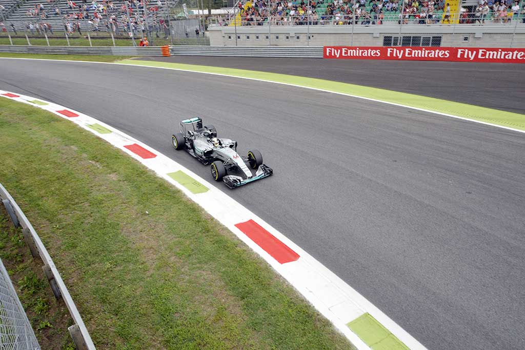 Hamilton Lagi-lagi Tercepat