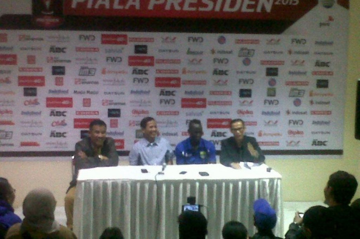 Meski Menang, Djanur Akui Permainan Persib Menurun