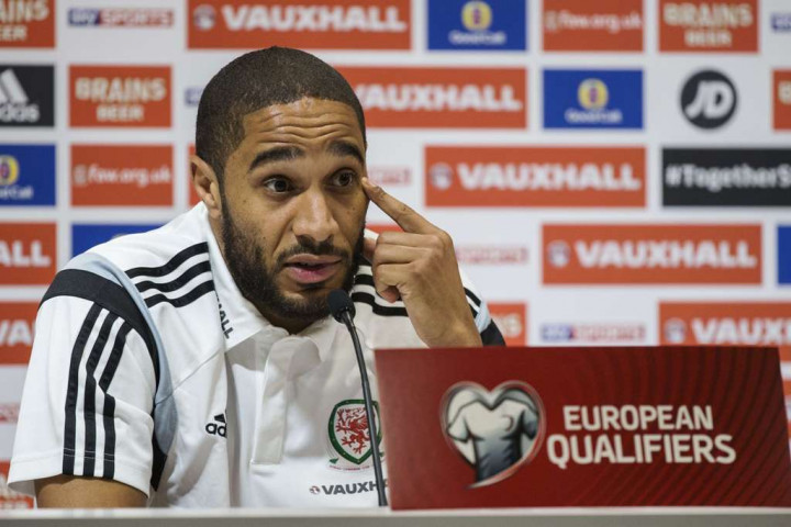 Ini Saran Ketus Ferdinand untuk Liverpool dan Arsenal