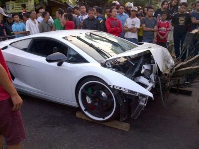 Penunggang Asli Lamborghini yang 'Seruduk' Motor Ditangkap