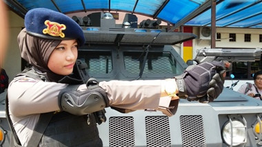 Bripda Adri Masih Minat Jadi Model