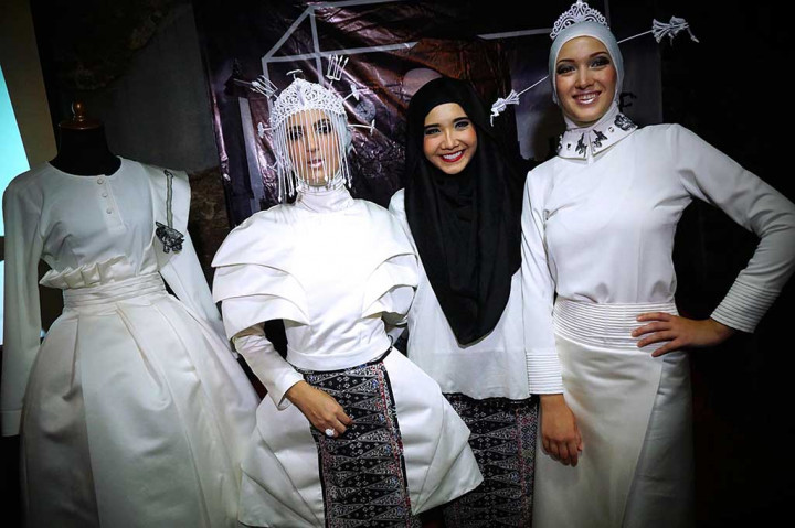 Zaskia Sungkar Bawa Budaya Betawi ke Panggung Fesyen London